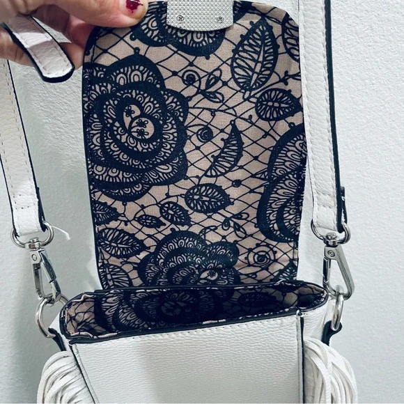 Carlos Santana White Fringe Crossbody Bag - Picture 9 of 10